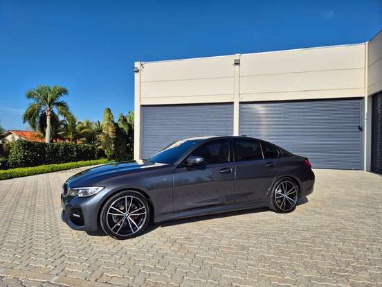 BMW-320i-2020
