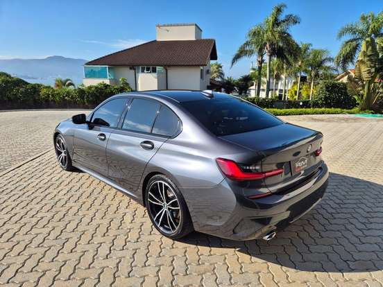 BMW-320i-2.0 16V TURBO GASOLINA M SPORT AUTOMÁTICO BMW-320i-2020