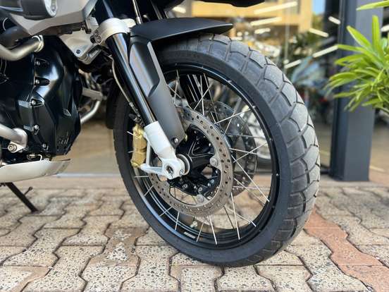 BMW-R 1250 GS ADVENTURE PREMIUM + EXCLUSIVE-2020