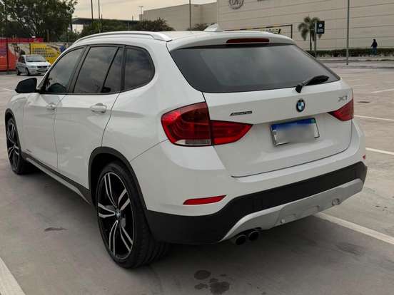 BMW-X1-2.0 16V TURBO ACTIVEFLEX SDRIVE20I X-LINE 4P AUTOMÁTICO BMW-X1-2015