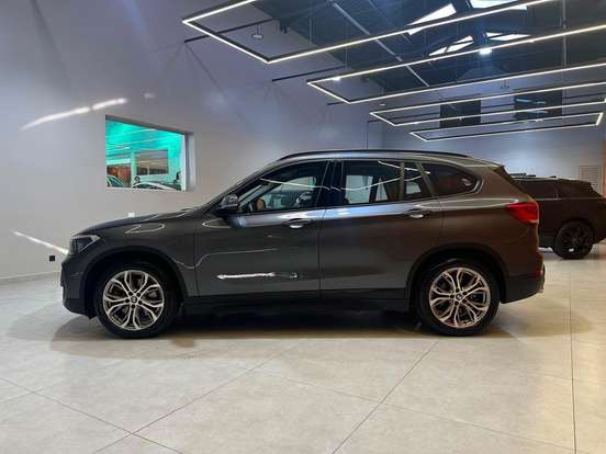 BMW-X1-2.0 16V TURBO ACTIVEFLEX SDRIVE20I X-LINE 4P AUTOMÁTICO BMW-X1-2021