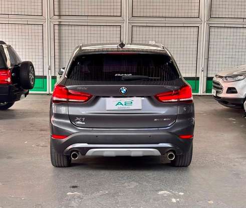 BMW-X1-2021