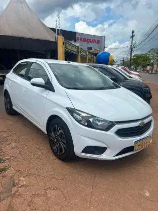 CHEVROLET ONIX 1.4 MPFI ACTIV 8V FLEX 4P MANUAL CHEVROLET ONIX 1.4 MPFI ACTIV 8V FLEX 4P MANUAL