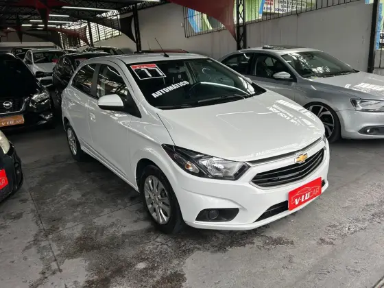 CHEVROLET ONIX 1.4 MPFI LT 8V FLEX 4P AUTOMÁTICO CHEVROLET ONIX 1.4 MPFI LT 8V FLEX 4P AUTOMÁTICO