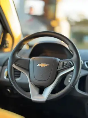 CHEVROLET-ONIX-2019