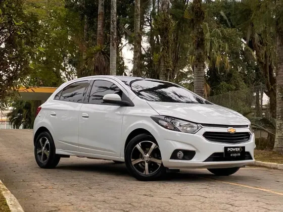 CHEVROLET ONIX 1.4 MPFI LTZ 8V FLEX 4P MANUAL CHEVROLET ONIX 1.4 MPFI LTZ 8V FLEX 4P MANUAL