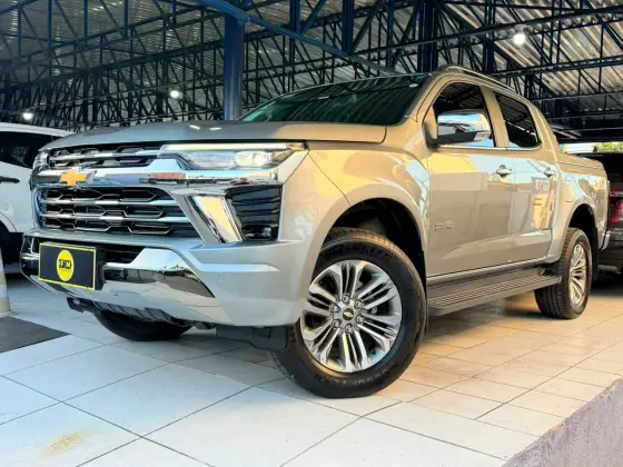 CHEVROLET S10 2.8 16V TURBO DIESEL HIGH COUNTRY CD 4X4 AUTOMÁTICO CHEVROLET S10 2.8 16V TURBO DIESEL HIGH COUNTRY CD 4X4 AUTOMÁTICO