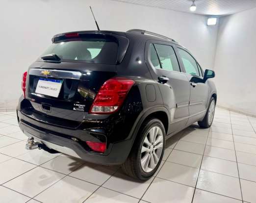 CHEVROLET-TRACKER-2018