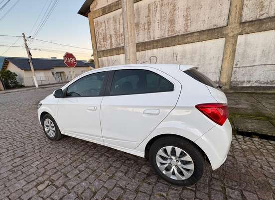 CHEVROLET-ONIX-2017
