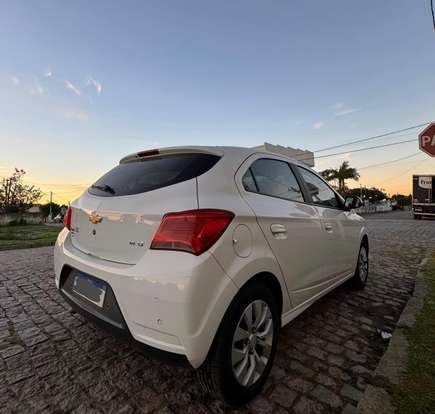 CHEVROLET-ONIX-2017