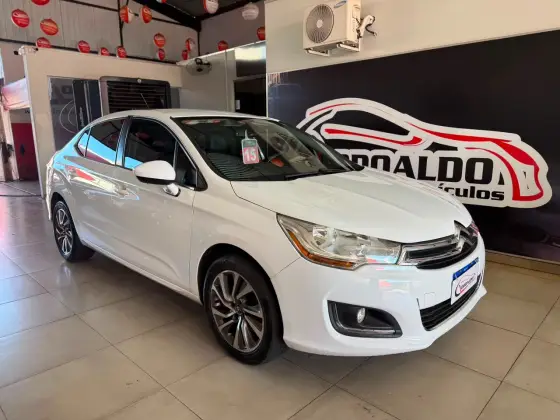 CITROËN C4 LOUNGE 1.6 TENDANCE 16V TURBO FLEX 4P AUTOMÁTICO CITROËN C4 LOUNGE 1.6 TENDANCE 16V TURBO FLEX 4P AUTOMÁTICO