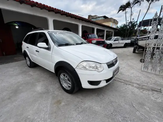 FIAT PALIO 1.6 TREKKING WEEKEND 16V FLEX 4P MANUAL FIAT PALIO 1.6 TREKKING WEEKEND 16V FLEX 4P MANUAL