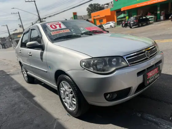 FIAT SIENA 1.8 MPI HLX 8V FLEX 4P MANUAL FIAT SIENA 1.8 MPI HLX 8V FLEX 4P MANUAL
