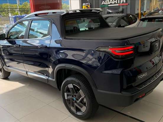 FIAT-TORO-1.3 TURBO 270 HYBRID VOLCANO AT6 FIAT-TORO-2026