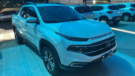 FIAT TORO 2.0 16V TURBO DIESEL FREEDOM 4WD AT9 FIAT TORO 2.0 16V TURBO DIESEL FREEDOM 4WD AT9