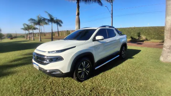 FIAT TORO 2.0 16V TURBO DIESEL FREEDOM 4WD AT9 FIAT TORO 2.0 16V TURBO DIESEL FREEDOM 4WD AT9