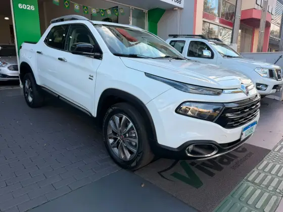 FIAT TORO 2.0 16V TURBO DIESEL VOLCANO 4WD AT9 FIAT TORO 2.0 16V TURBO DIESEL VOLCANO 4WD AT9