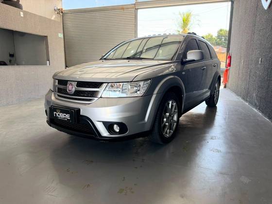FIAT FREEMONT 2.4 PRECISION 16V GASOLINA 4P AUTOMÁTICO