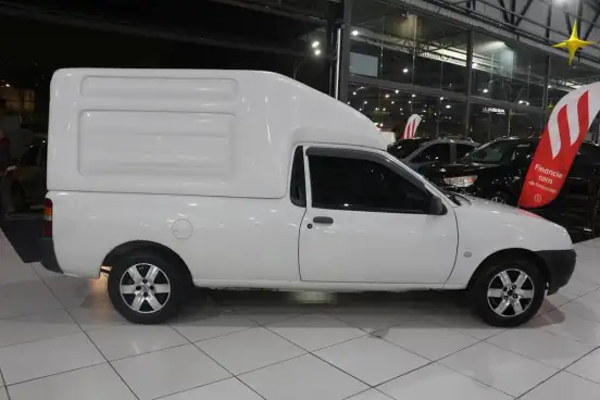FORD-COURIER-2011