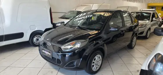 FORD FIESTA 1.6 MPI SEDAN 8V FLEX 4P MANUAL FORD FIESTA 1.6 MPI SEDAN 8V FLEX 4P MANUAL