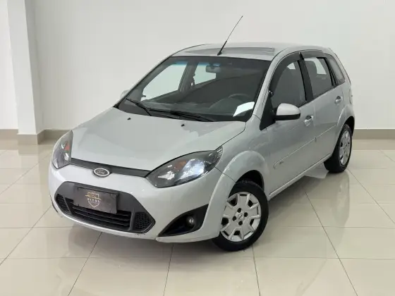 FORD FIESTA 1.6 ROCAM HATCH 8V FLEX 4P MANUAL