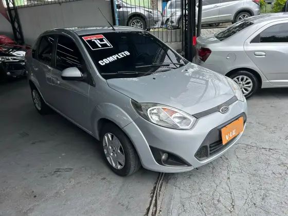 FORD FIESTA 1.6 SE SEDAN 16V FLEX 4P MANUAL FORD FIESTA 1.6 SE SEDAN 16V FLEX 4P MANUAL