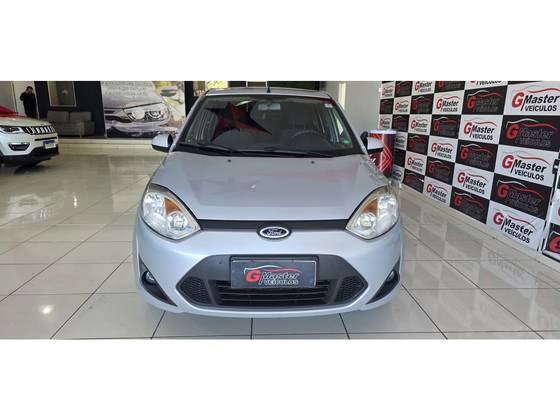 FORD FIESTA 1.6 ROCAM SEDAN 8V FLEX 4P MANUAL