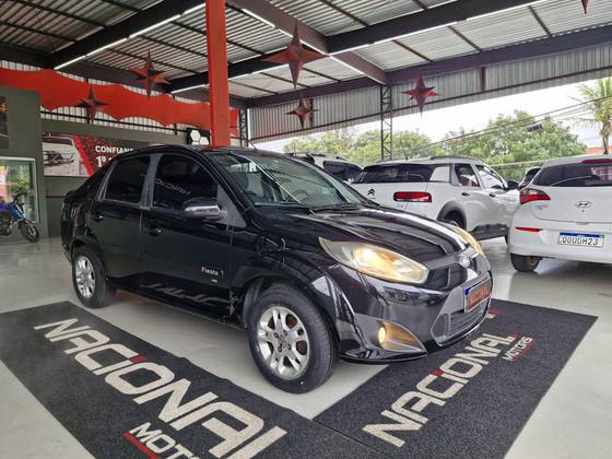 FORD FIESTA 1.6 ROCAM SEDAN 8V FLEX 4P MANUAL