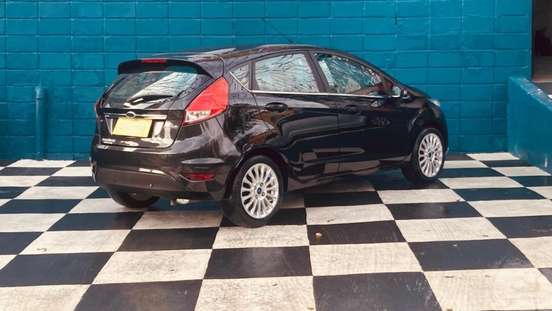 FORD-FIESTA-2013