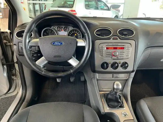 FORD-FOCUS-2013