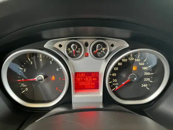 FORD-FOCUS-2.0 GLX SEDAN 16V FLEX 4P MANUAL FORD-FOCUS-2013