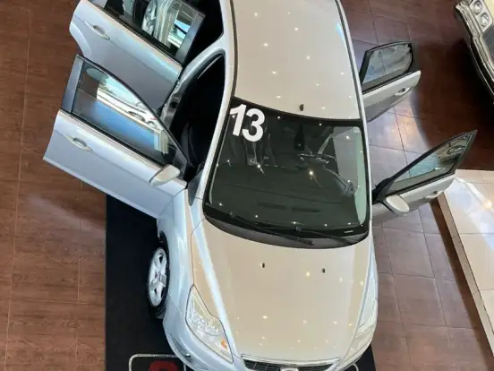 FORD-FOCUS-2.0 GLX SEDAN 16V FLEX 4P MANUAL FORD-FOCUS-2013