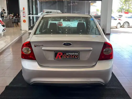 FORD-FOCUS-2013