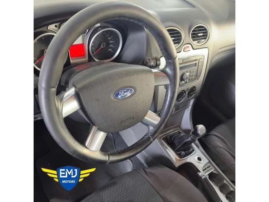 FORD-FOCUS-2.0 GLX SEDAN 16V FLEX 4P MANUAL FORD-FOCUS-2010
