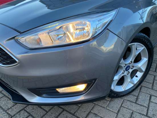 FORD-FOCUS-2018