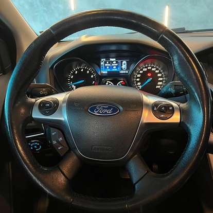FORD-FOCUS-2014