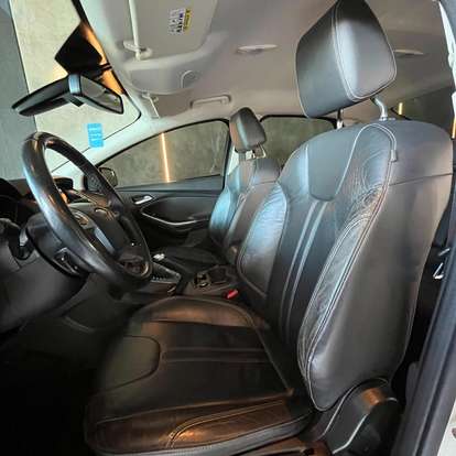 FORD-FOCUS-2014