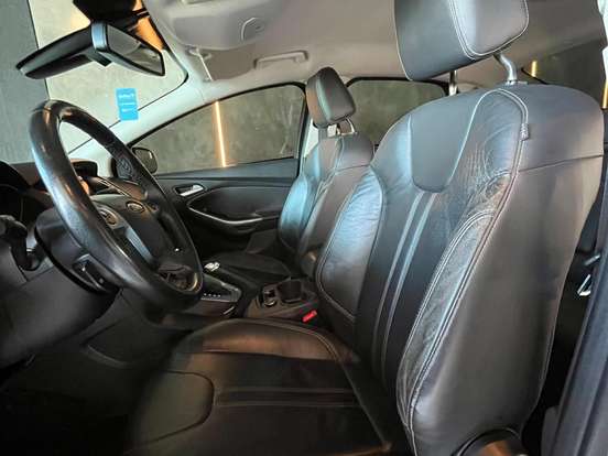 FORD-FOCUS-2.0 TITANIUM SEDAN 16V FLEX 4P AUTOMÁTICO FORD-FOCUS-2014
