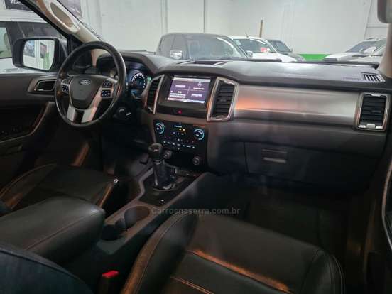 FORD-RANGER-2.5 XLT 4X2 CD 16V FLEX 4P MANUAL FORD-RANGER-2017