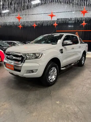 FORD RANGER 3.2 XLT 4X4 CD 20V DIESEL 4P AUTOMÁTICO FORD RANGER 3.2 XLT 4X4 CD 20V DIESEL 4P AUTOMÁTICO