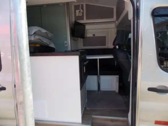 FORD-TRANSIT-2023