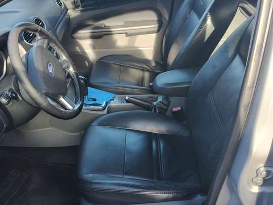 FORD-FOCUS-2.0 GLX SEDAN 16V FLEX 4P AUTOMÁTICO FORD-FOCUS-2010