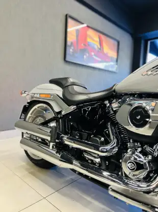 HARLEY-DAVIDSON-SOFTAIL FAT BOY 117-2025