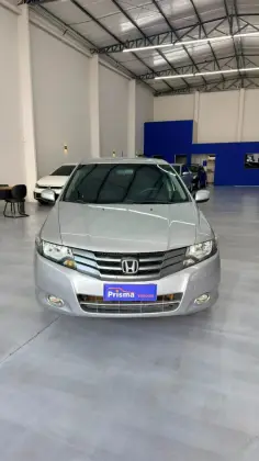 HONDA CITY 1.5 LX 16V FLEX 4P MANUAL HONDA CITY 1.5 LX 16V FLEX 4P MANUAL