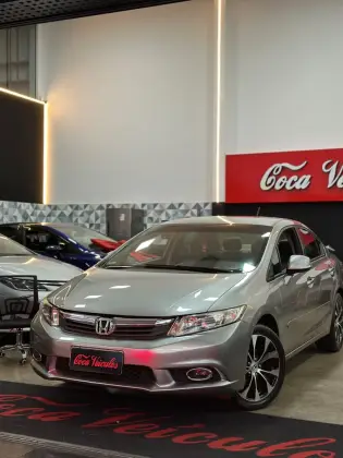 HONDA CIVIC 1.8 LXS 16V FLEX 4P AUTOMÁTICO HONDA CIVIC 1.8 LXS 16V FLEX 4P AUTOMÁTICO