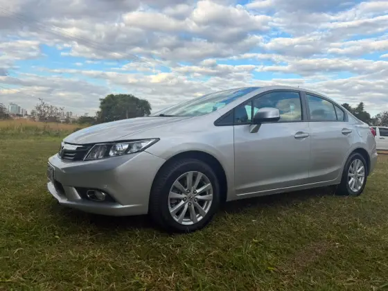 HONDA CIVIC 1.8 LXS 16V FLEX 4P MANUAL HONDA CIVIC 1.8 LXS 16V FLEX 4P MANUAL