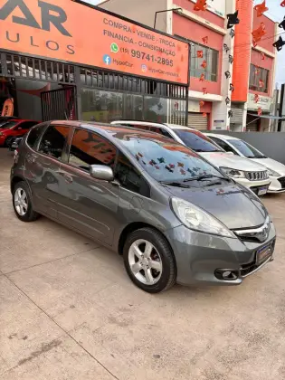 HONDA FIT 1.4 LX 16V FLEX 4P MANUAL HONDA FIT 1.4 LX 16V FLEX 4P MANUAL