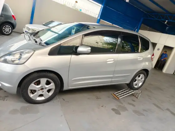 HONDA FIT 1.4 LX 16V FLEX 4P MANUAL HONDA FIT 1.4 LX 16V FLEX 4P MANUAL