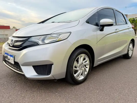HONDA FIT 1.5 LX 16V FLEX 4P AUTOMÁTICO HONDA FIT 1.5 LX 16V FLEX 4P AUTOMÁTICO