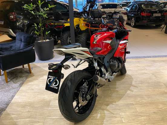 HONDA-CBR 1000RR FIREBLADE HONDA-CBR 1000RR FIREBLADE-2012